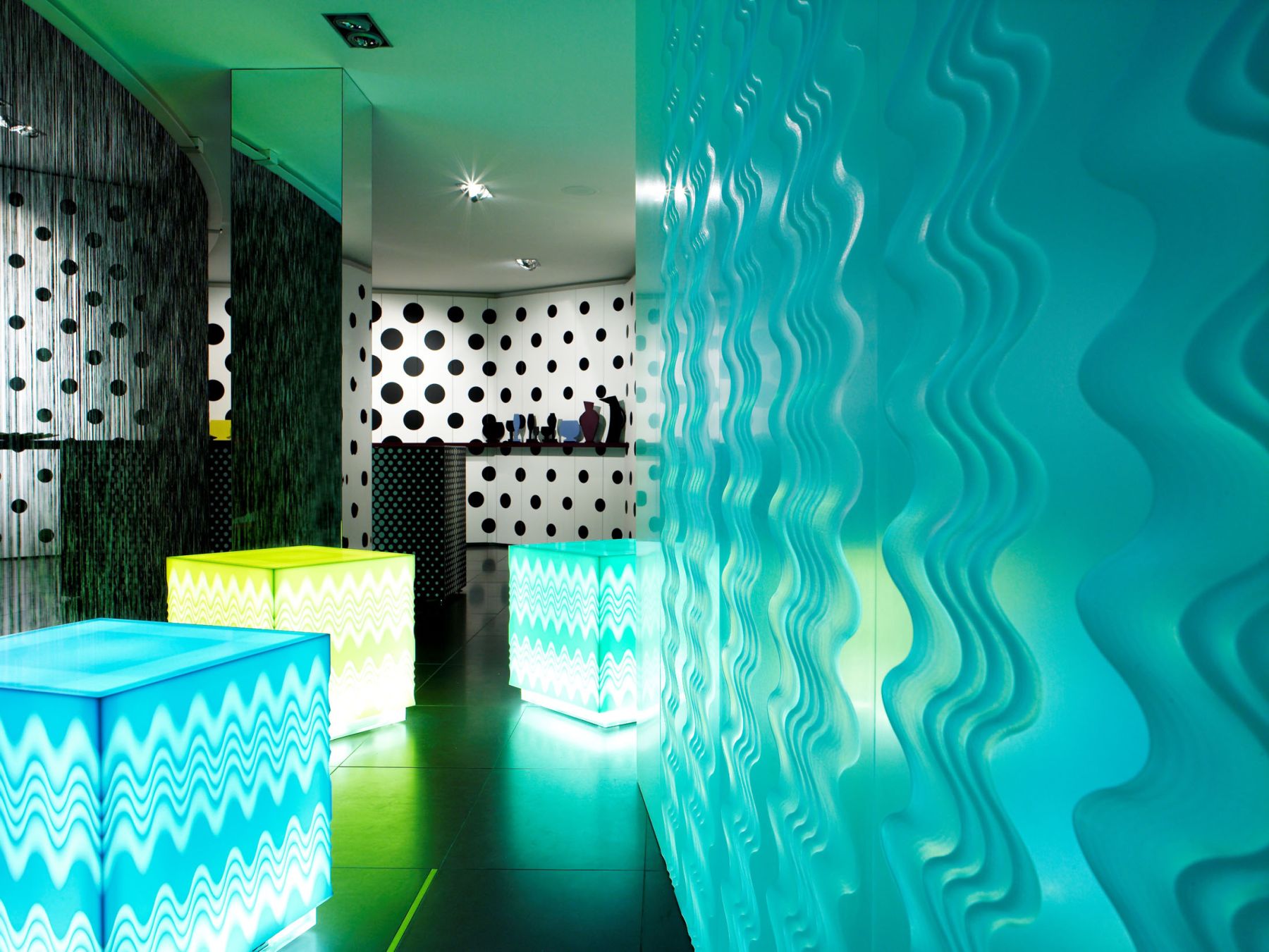 sites/corian.com.tr/IMG/jpg/uses-and-app-corian-loves-missoni-photo-leo-torri-1.jpg